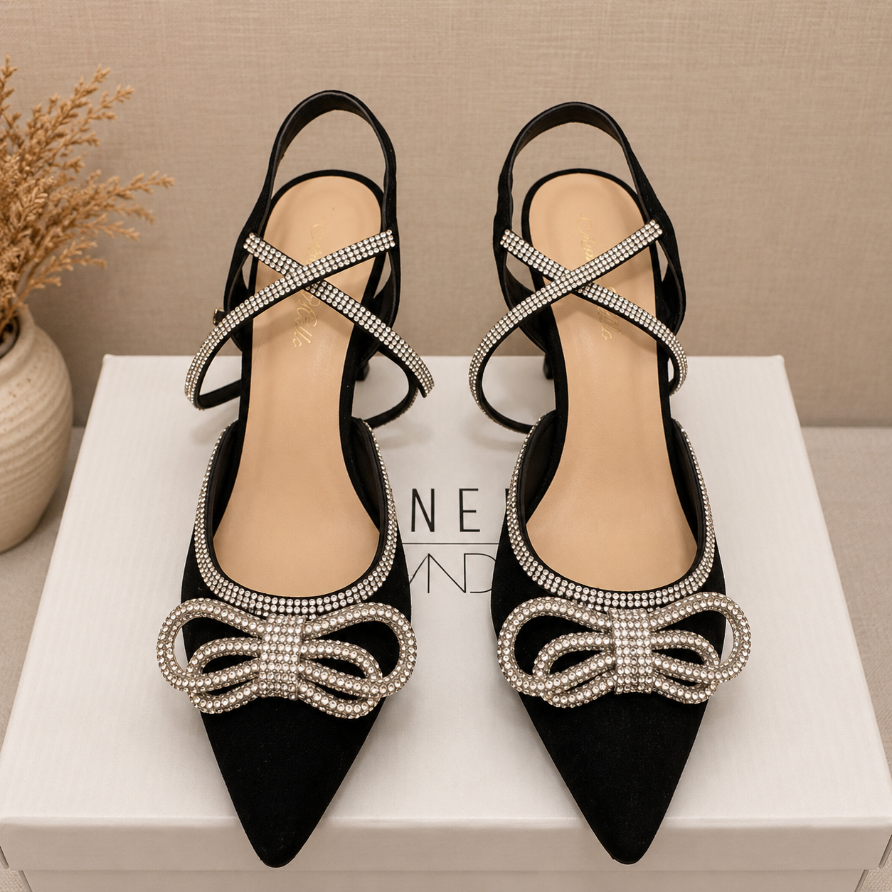 Scarpin Laço Strass