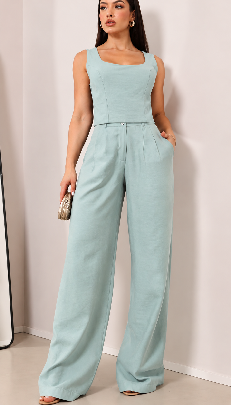Calça Pantalona Com Botão Duplo