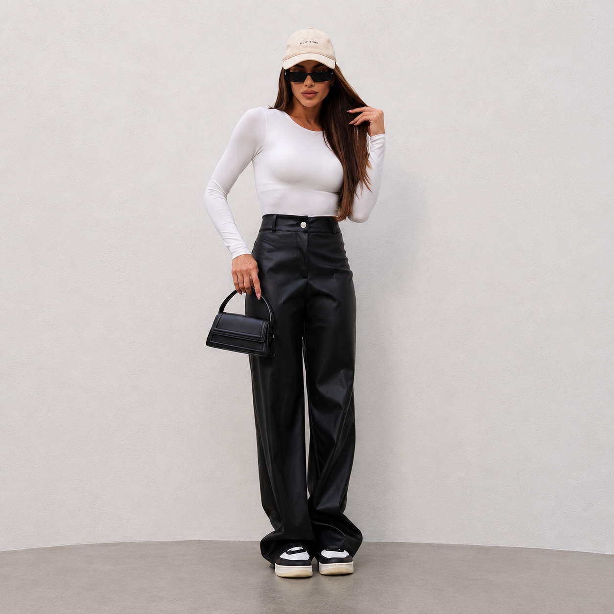 Calça Courino