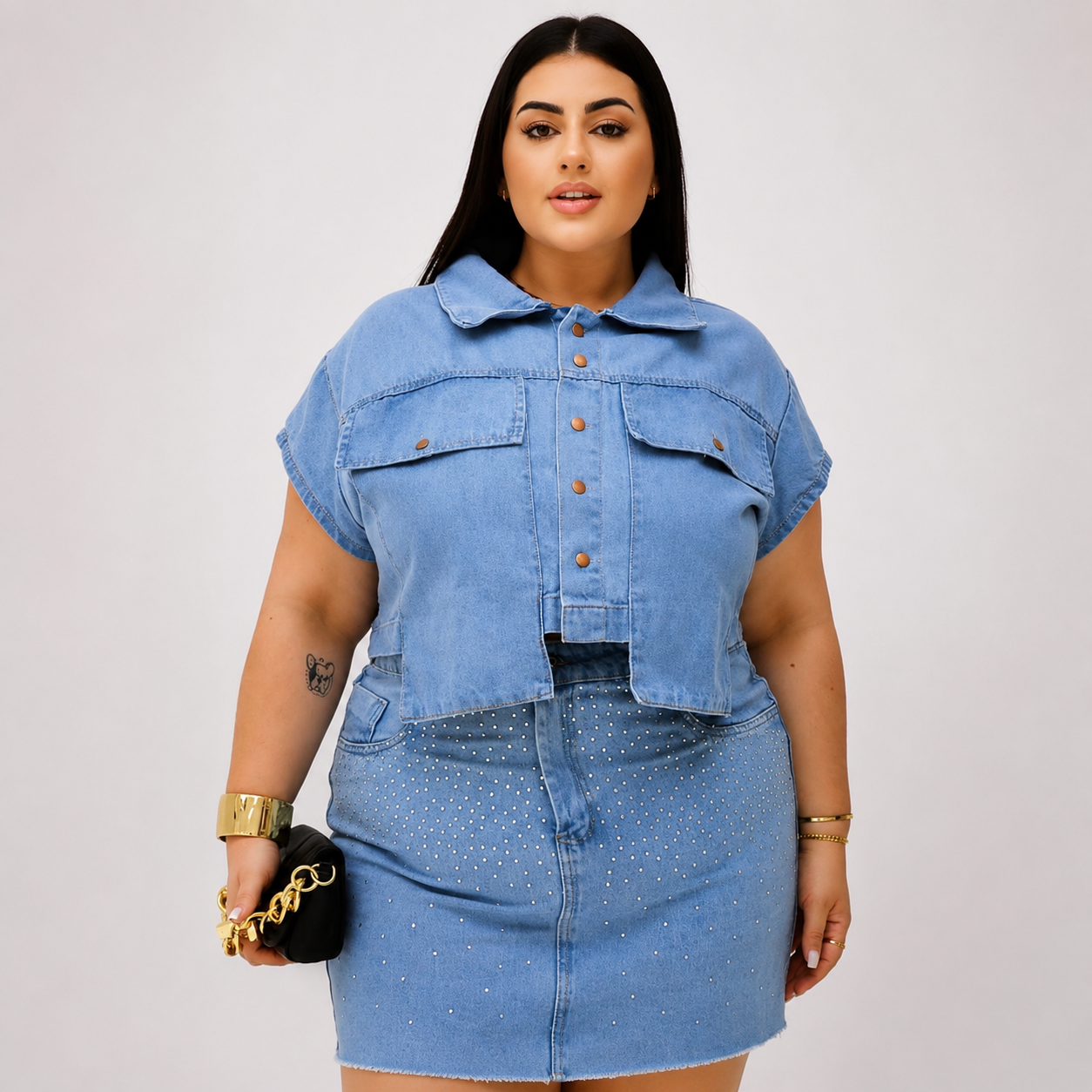 Camisa Jeans Cropped Bolsos Plus Size