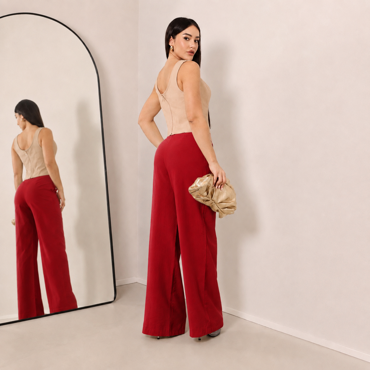 Calça Pantalona Com Botão Duplo