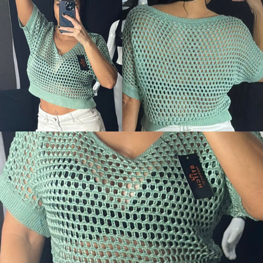 BLUSINHA TRICOT FURADINHA