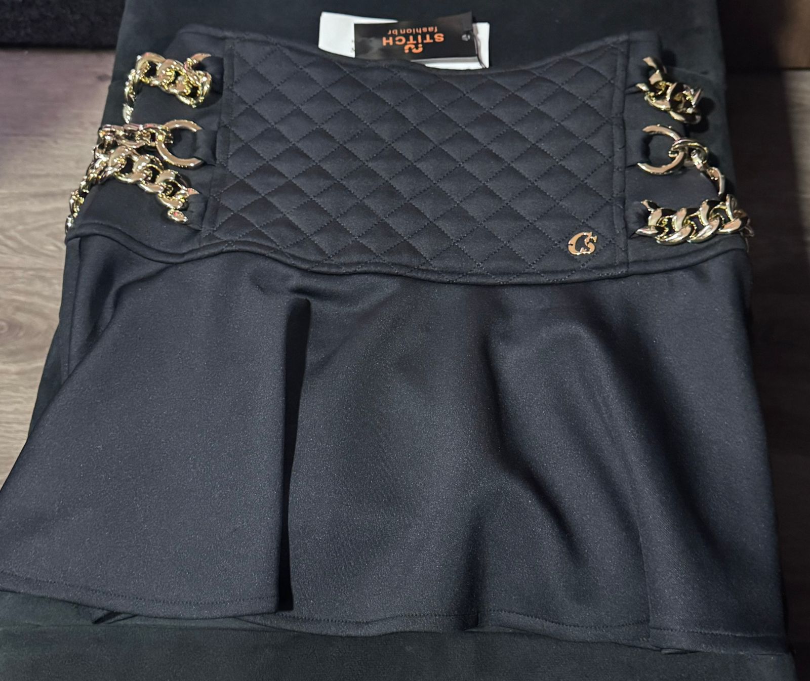 Saia + Aplicação Correntes Lateral CARMEN STEFFENS