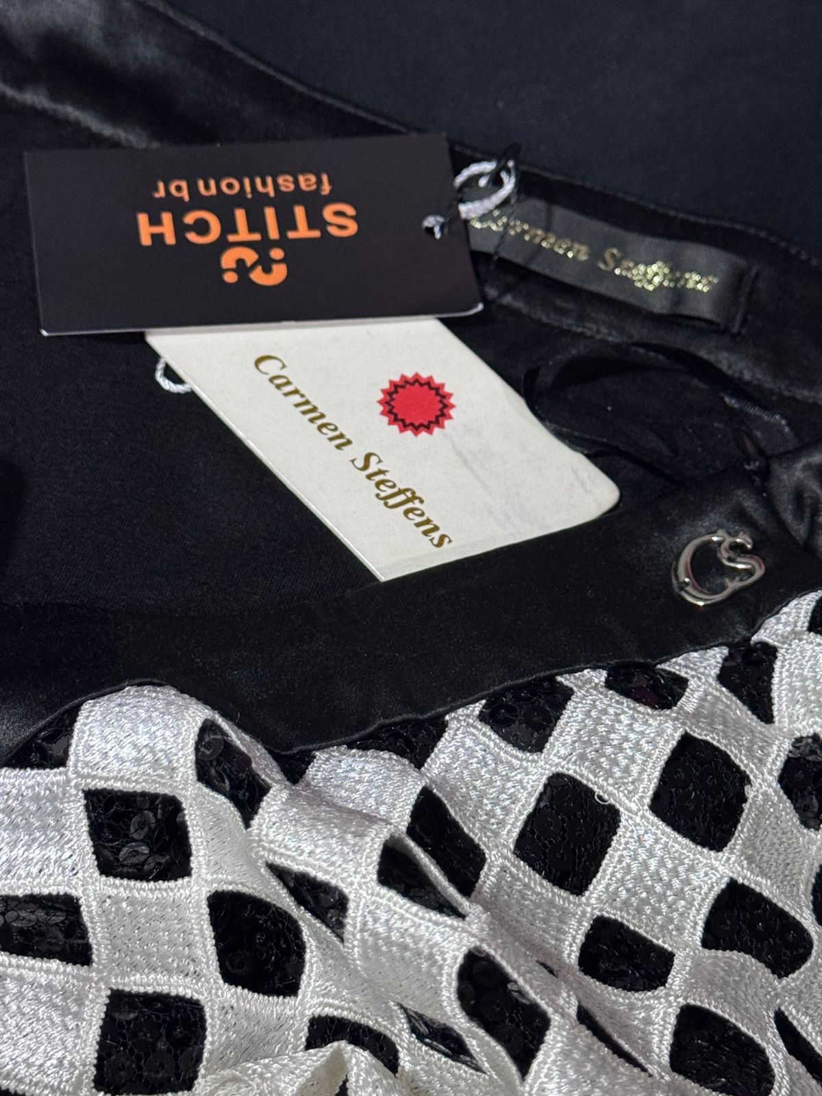 Saia Alfaiataria + Aplicação Paitê CARMEN STEFFENS