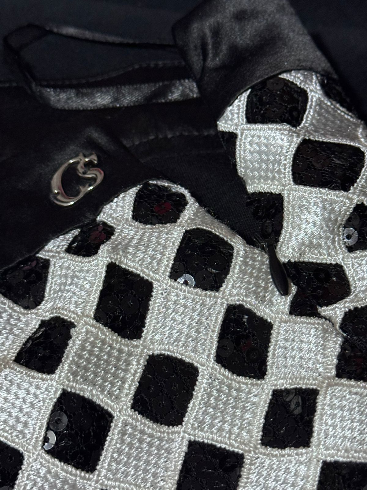 Saia Alfaiataria + Aplicação Paitê CARMEN STEFFENS