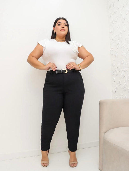Calça Sarja Com Cinto Plus Size