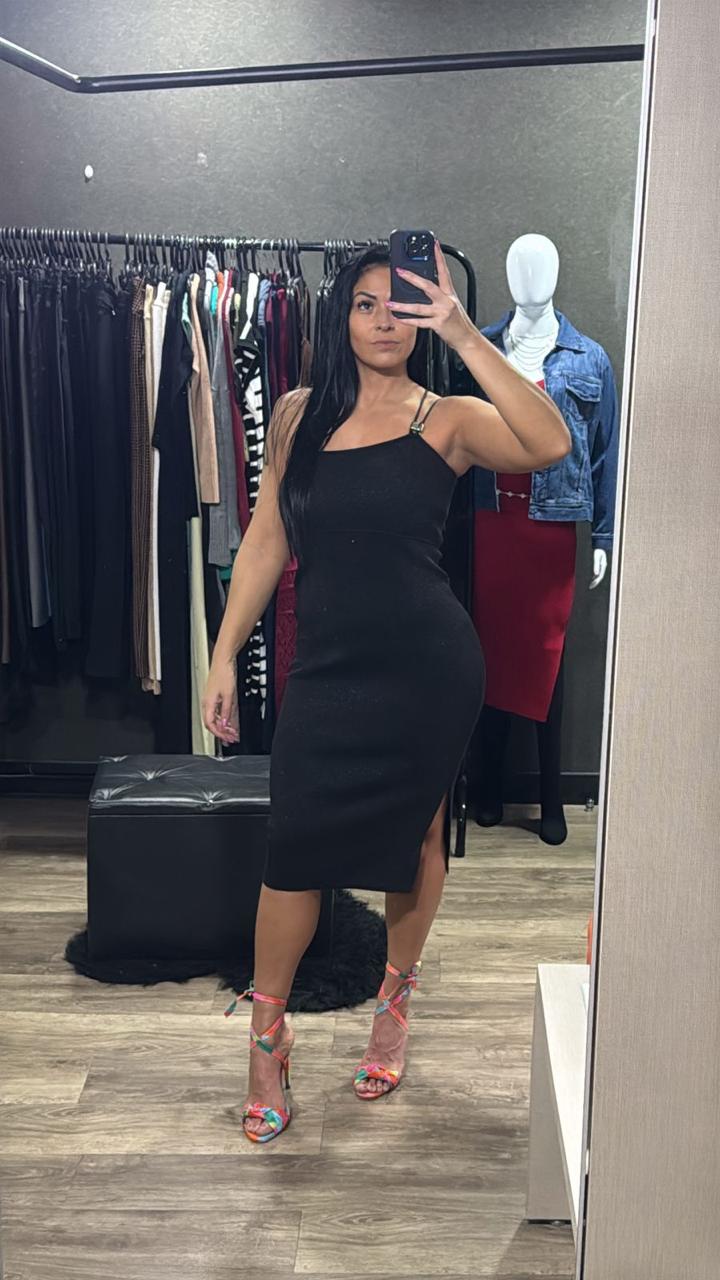 Vestido Midi Tricô Ombro Só