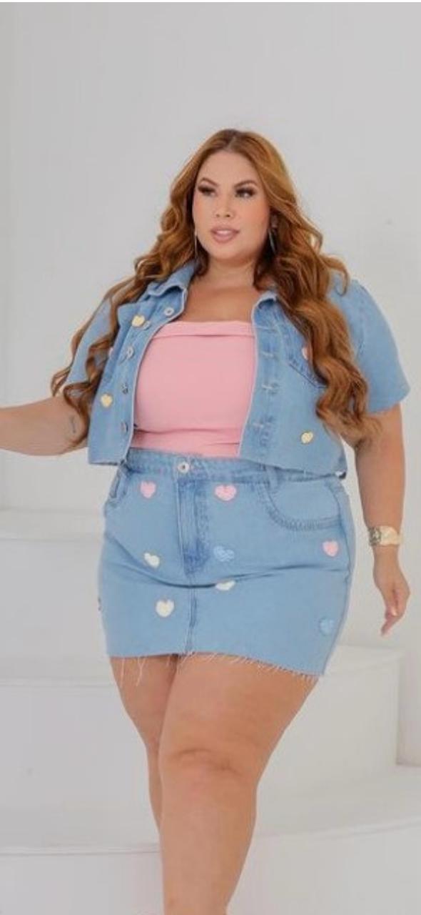 Camisa Jeans Cropped + Aplicação