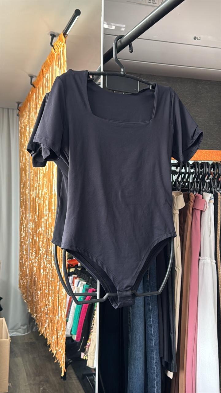 Body Manga Curta PluzSize