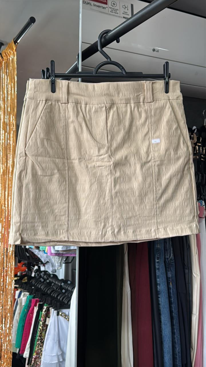 Shorts/Saia Com Passante Cinto