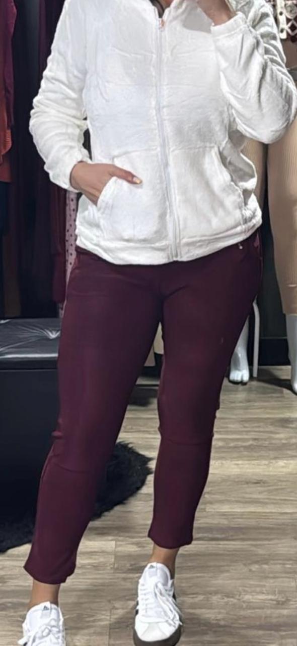 Calça Elastano Capri