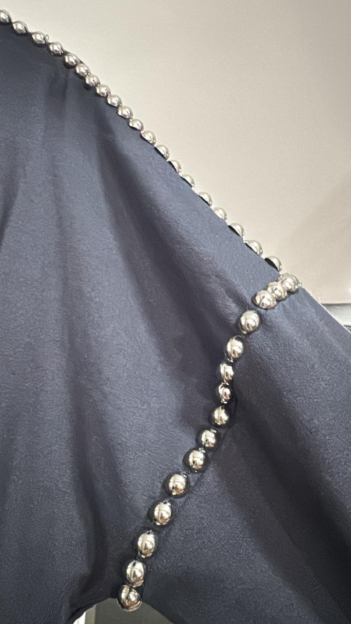 Blusinha Manga Longa Com Aplicaçao