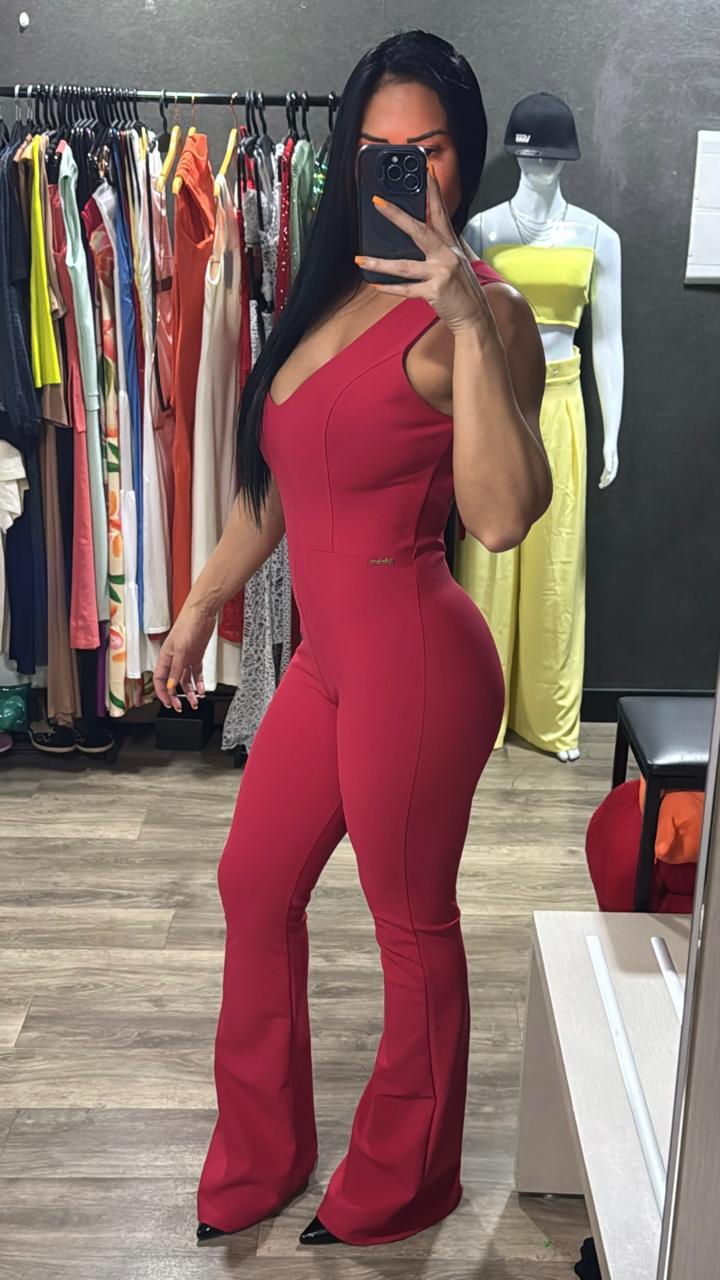 Macacão Montaria Recorte Costas