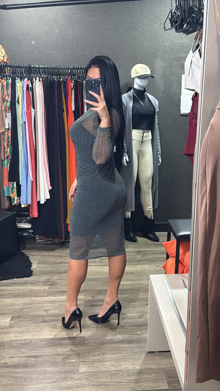 Vestido Midi + Manga Longa Tule Sobreposto