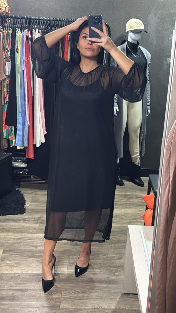 Vestido Longo + Manga Longa Tule Sobreposição