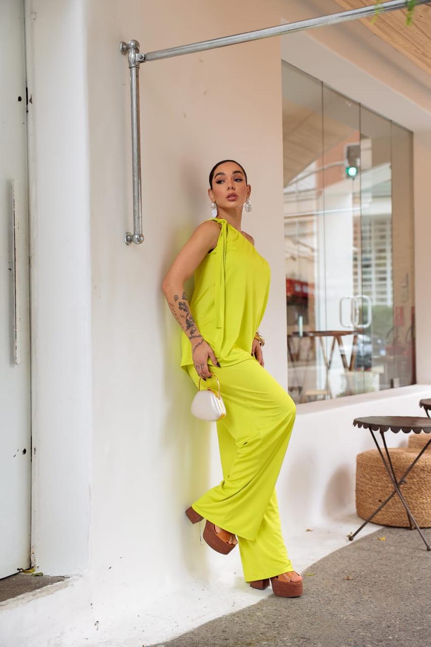 Conjunto Pantalona Manga Nula