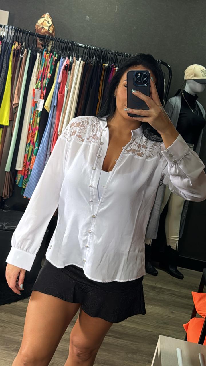 Camisa + Aplicação Renda CARMEN STEFFENS