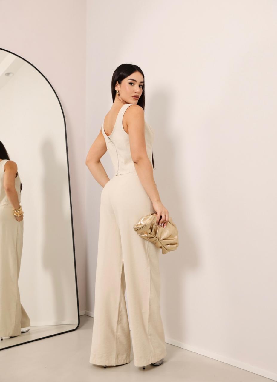 Calça Pantalona Com Botão Duplo