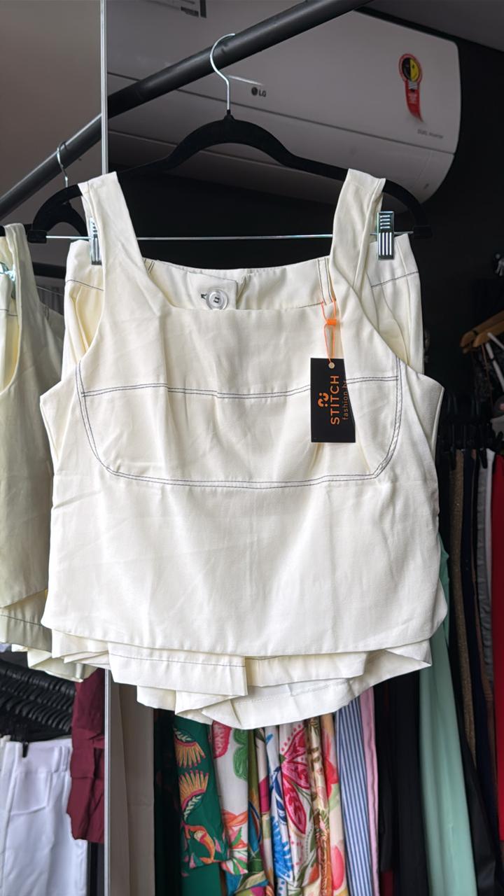 Conjunto Alfaiataria Shorts + Blusinha