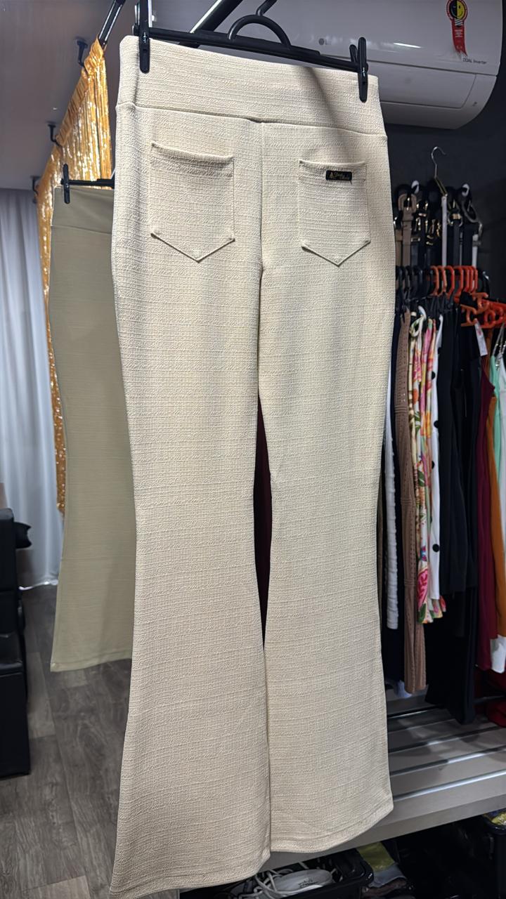 Calça Elastano Flare