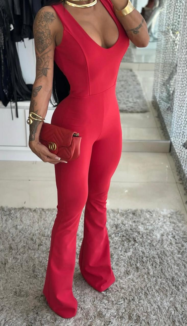 Macacão Montaria Recorte Costas