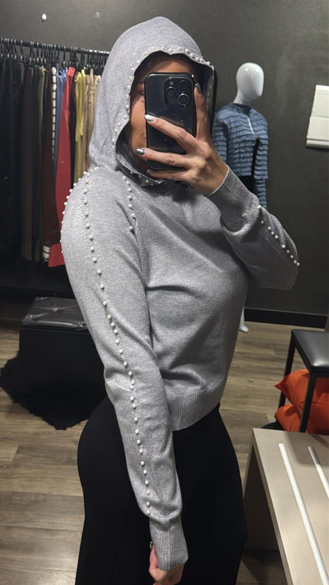 Blusa Capuz + Aplicaçao