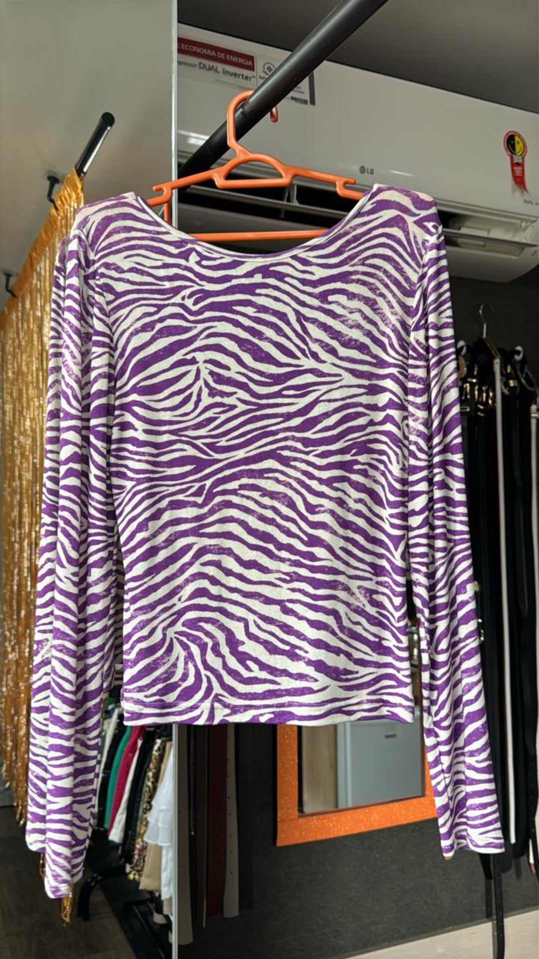 Blusinha Manga Longa Decote Canoa Costas