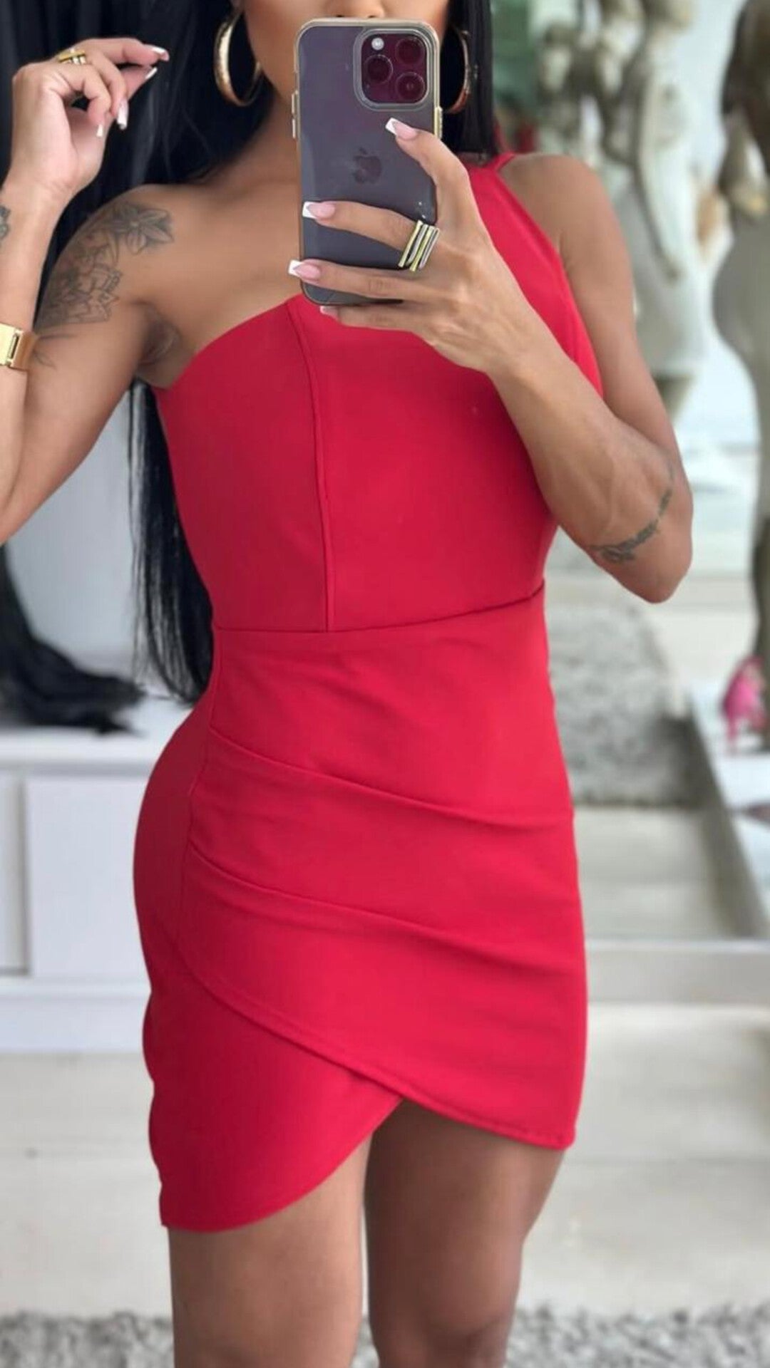 Vestido Ombro Só + Recorte Costas