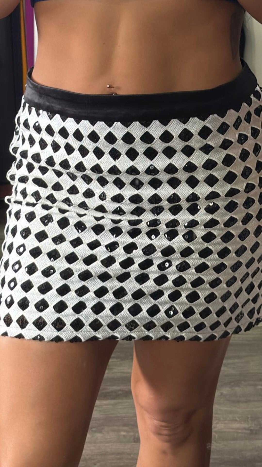 Saia Alfaiataria + Aplicação Paitê CARMEN STEFFENS